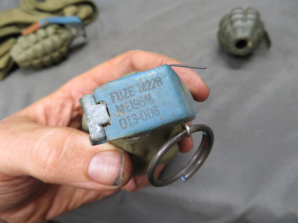 LOT OF 3 WWII US MK 2 STYLE DUMMY GRENADES W/ CARRIER-img-11