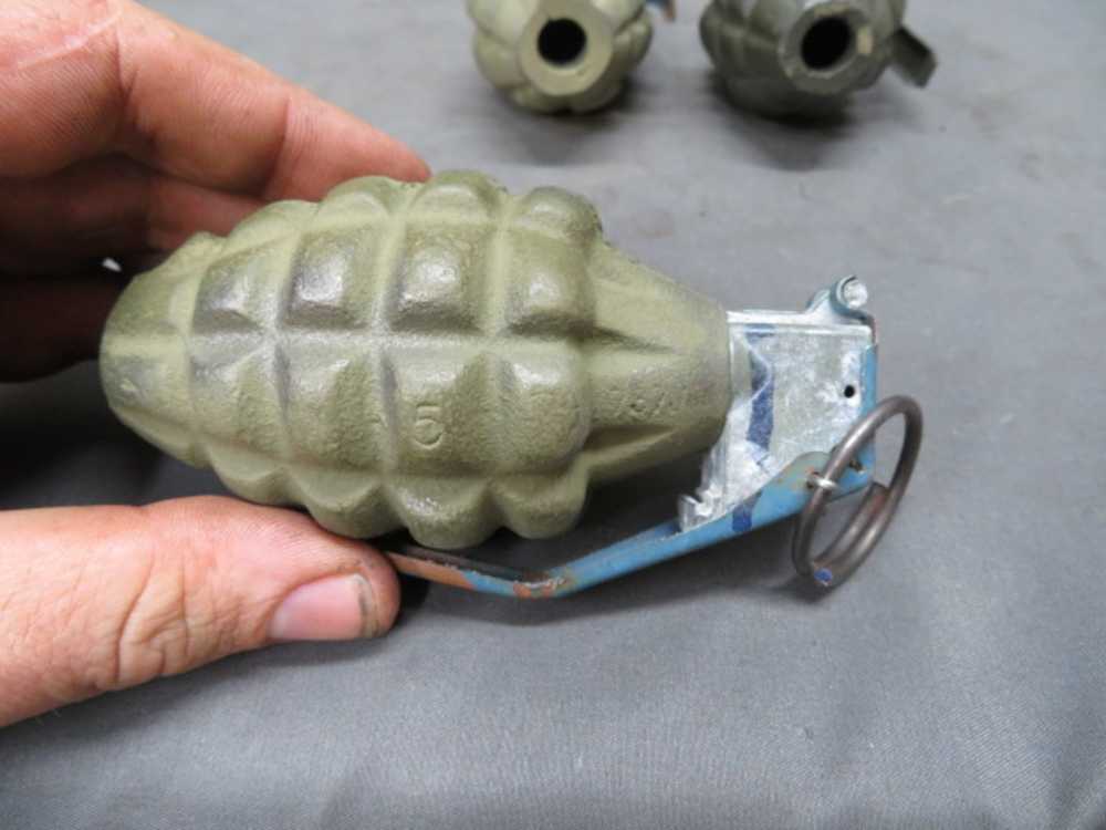 LOT OF 3 WWII US MK 2 STYLE DUMMY GRENADES W/ CARRIER-img-1