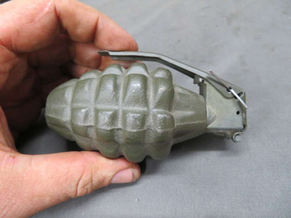 LOT OF 3 WWII US MK 2 STYLE DUMMY GRENADES W/ CARRIER-img-15