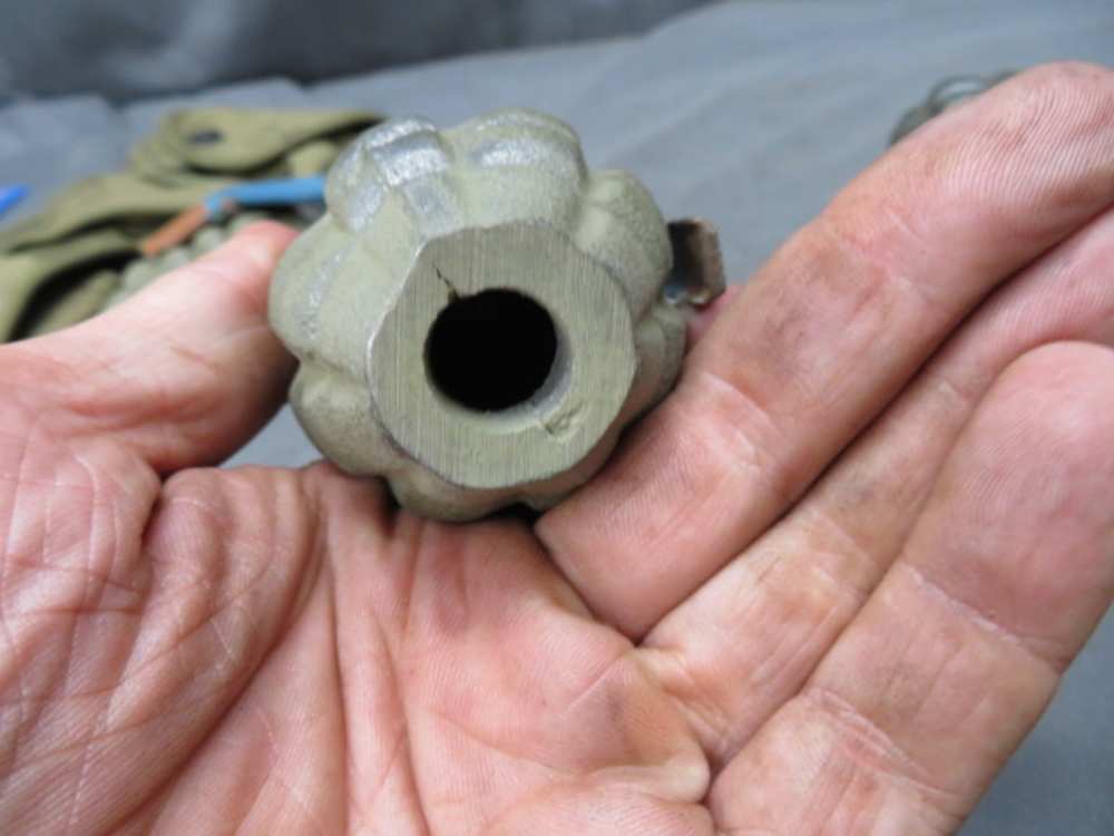 LOT OF 3 WWII US MK 2 STYLE DUMMY GRENADES W/ CARRIER-img-12