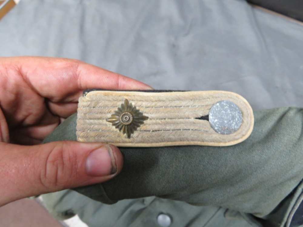 WWII GERMAN OFFICER’S TAILORED TUNIC W/REPRODUCTION WAFFEN SS INSIGNIA-NICE-img-9