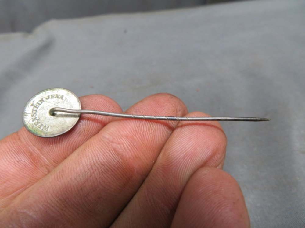 WWII GERMAN YOUTH SPORTS BADGE STICKPIN-NICE DETAIL & FINISH-img-2