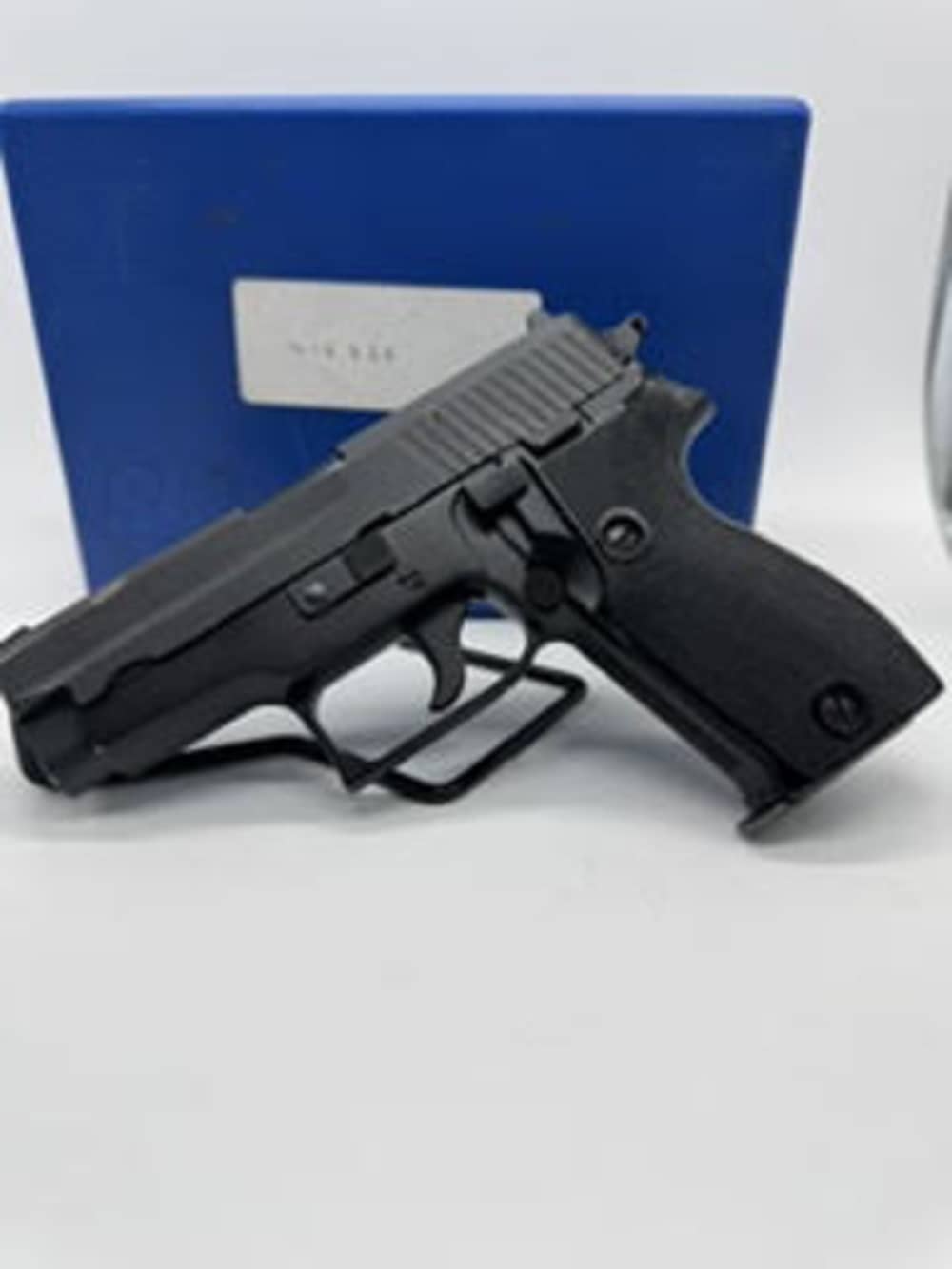 Sig Sauer P-6 -img-3