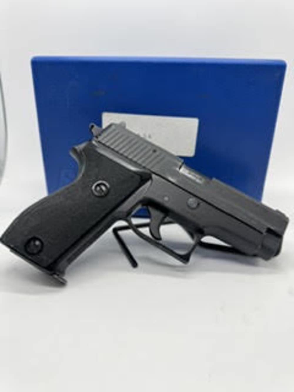 Sig Sauer P-6 -img-1