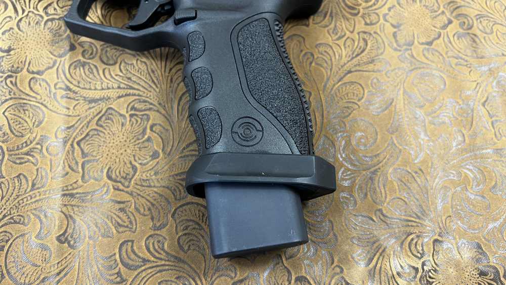 Stoeger STR 9F Combat 9mm Optic Ready Threaded Barrel Extended Magazine -img-10