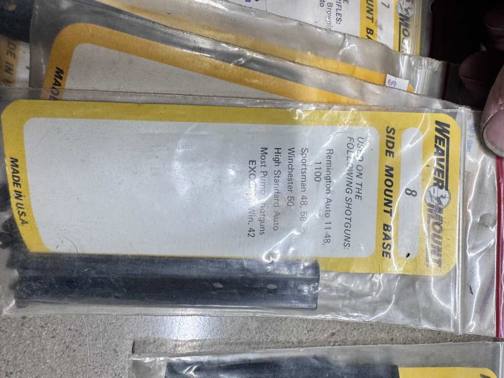 VINTAGE 600+ weaver bases in 4qty metal counter top displays 1950-1980s-img-34