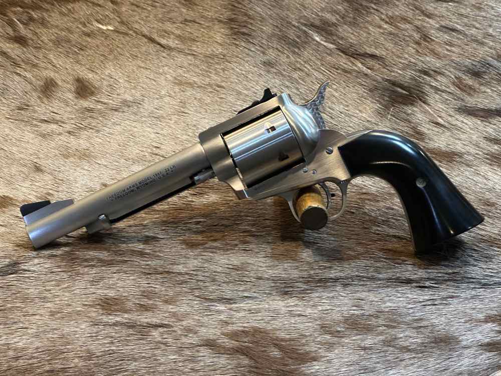 FREEDOM ARMS MODEL 97 PREMIER GRADE 22LR 5.5" BARREL, UPGRADES, FREE SAFARI-img-7