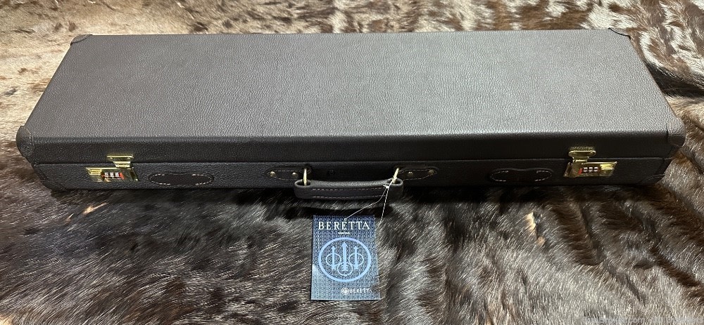 NEW BERETTA HARD LEATHER SHOTGUN CASE, UP TO 32" FLUSH CHOKE BARRELS-img-0