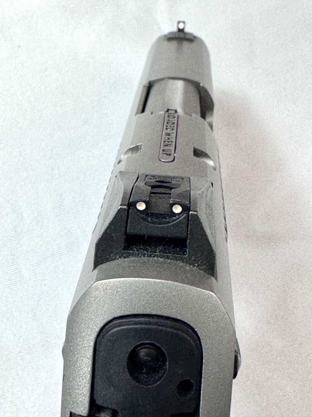 Ruger SR9 Pistol, 9mm, 4 1/8" Barrel, FIVE x 17 Round Mags, Nice!-img-9