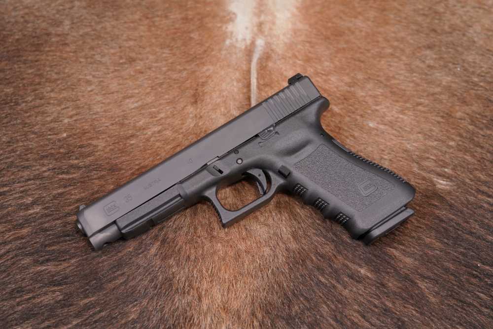 Glock 35 G35 Gen 3 .40 S&W 5.32” G 35 Striker Fired Semi-Auto Pistol, Box-img-2