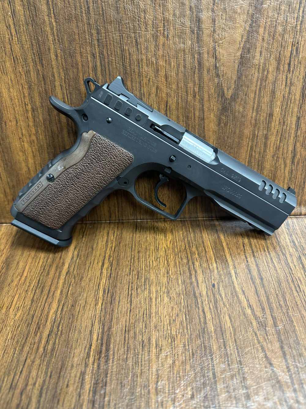 Tanfoglio Stock I 9mm 4.5” like new -img-3