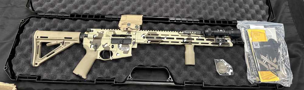 DANIEL DEFENSE DDM4 V7 5.56NATO CHOCOLATE CHIP W/ VORTEX UH-1 #39 of 300-img-1