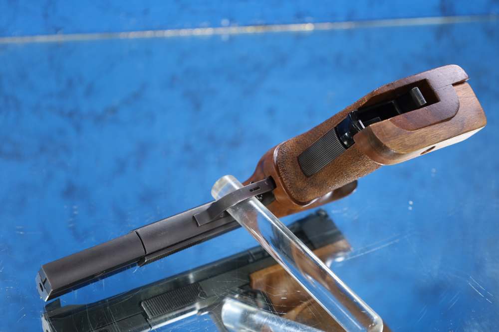 Hammerli 208 Target Pistol 22Lr Made in Switzerland-img-21