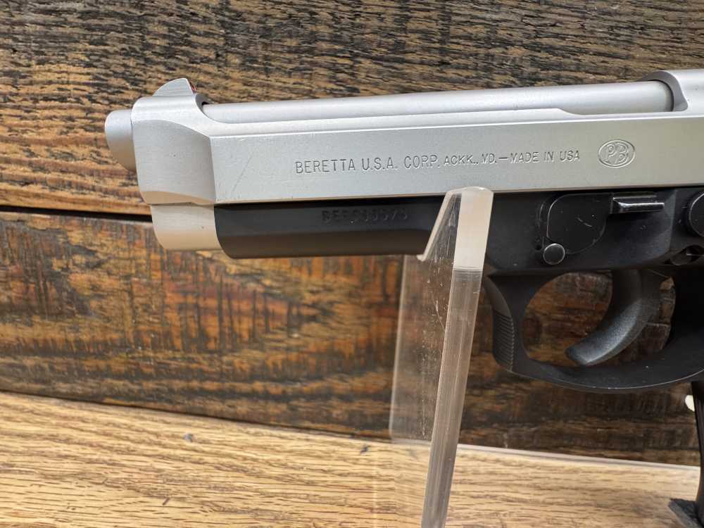 Beretta 92FS Double/Single-Action Semi-Auto Pistol-PENNY START! NO RESERVE!-img-6