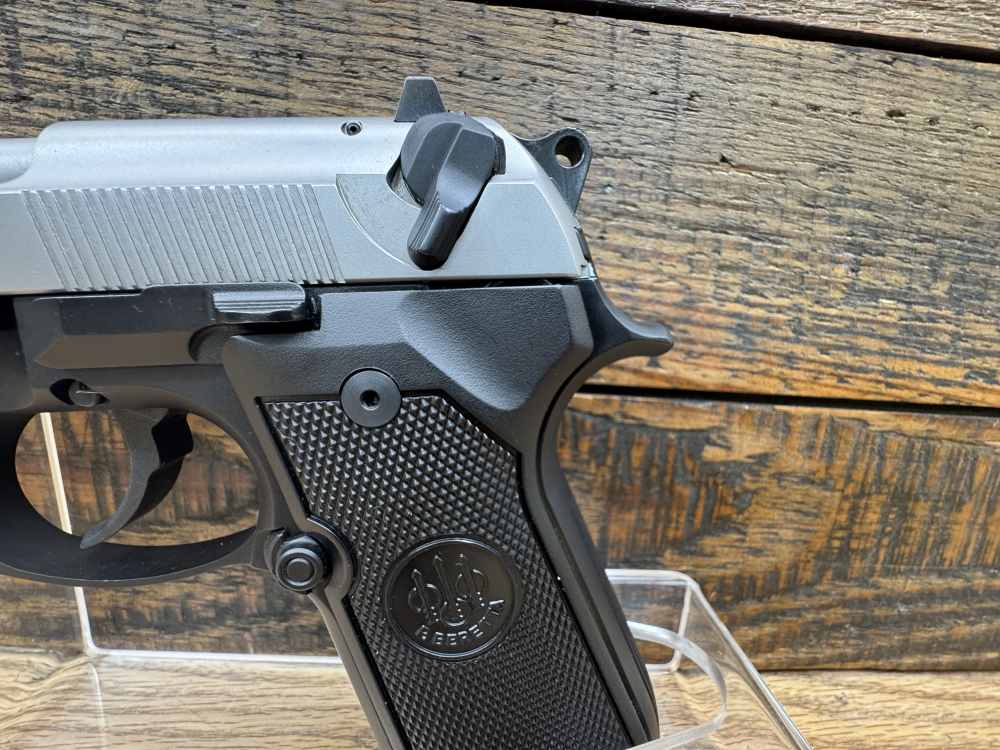 Beretta 92FS Double/Single-Action Semi-Auto Pistol-PENNY START! NO RESERVE!-img-3