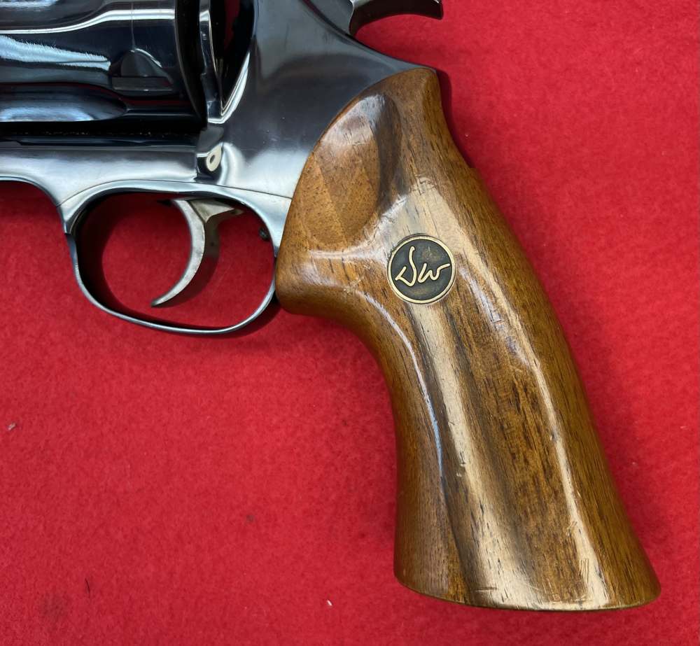 Dan Wesson .375 Supermag Revolver-img-7