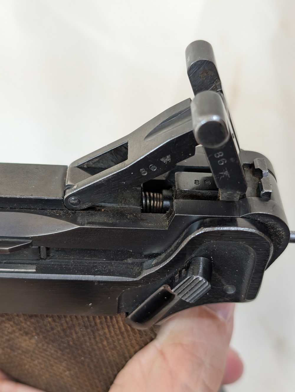 COLLECTOR: Mauser-Werke Luger with Erma/77 .22 kit-img-23