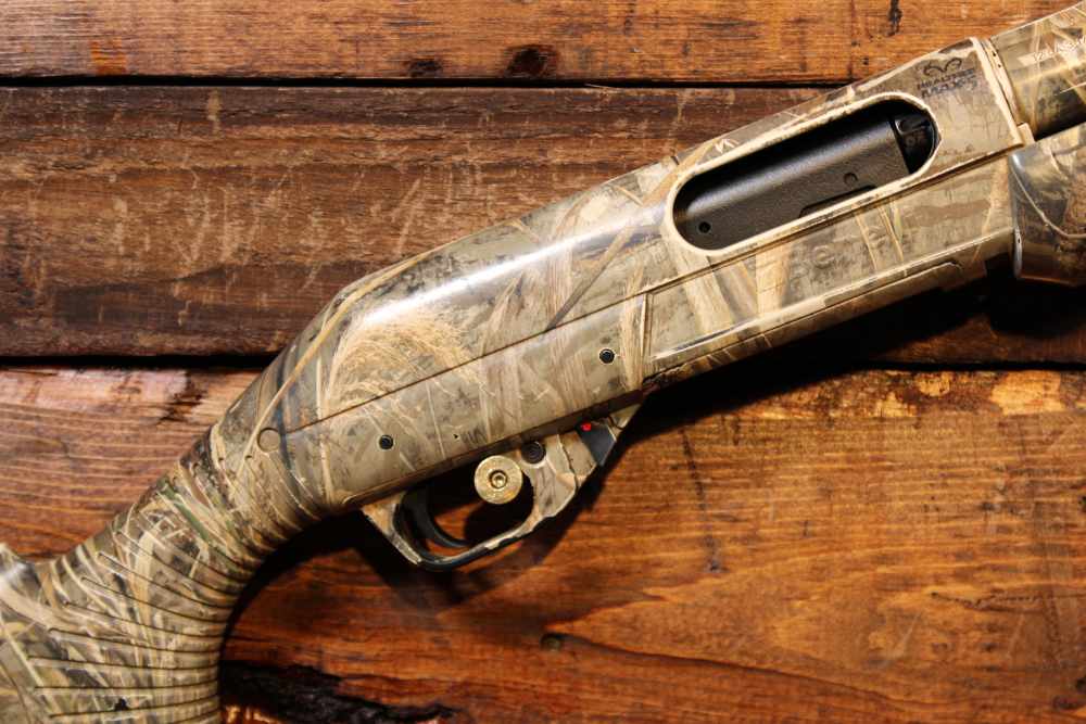 Benelli SuperNova 12 gauge 3.5" Chamber 28" bbl Camo Wrap-img-3