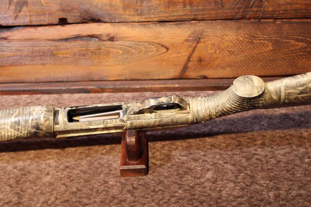 Benelli SuperNova 12 gauge 3.5" Chamber 28" bbl Camo Wrap-img-23