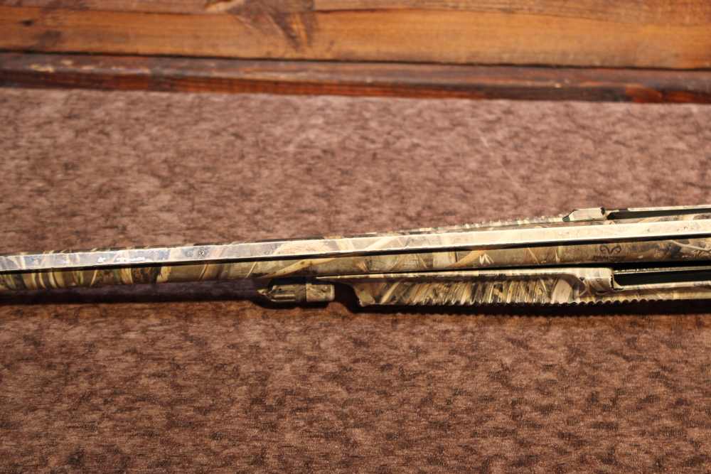 Benelli SuperNova 12 gauge 3.5" Chamber 28" bbl Camo Wrap-img-17