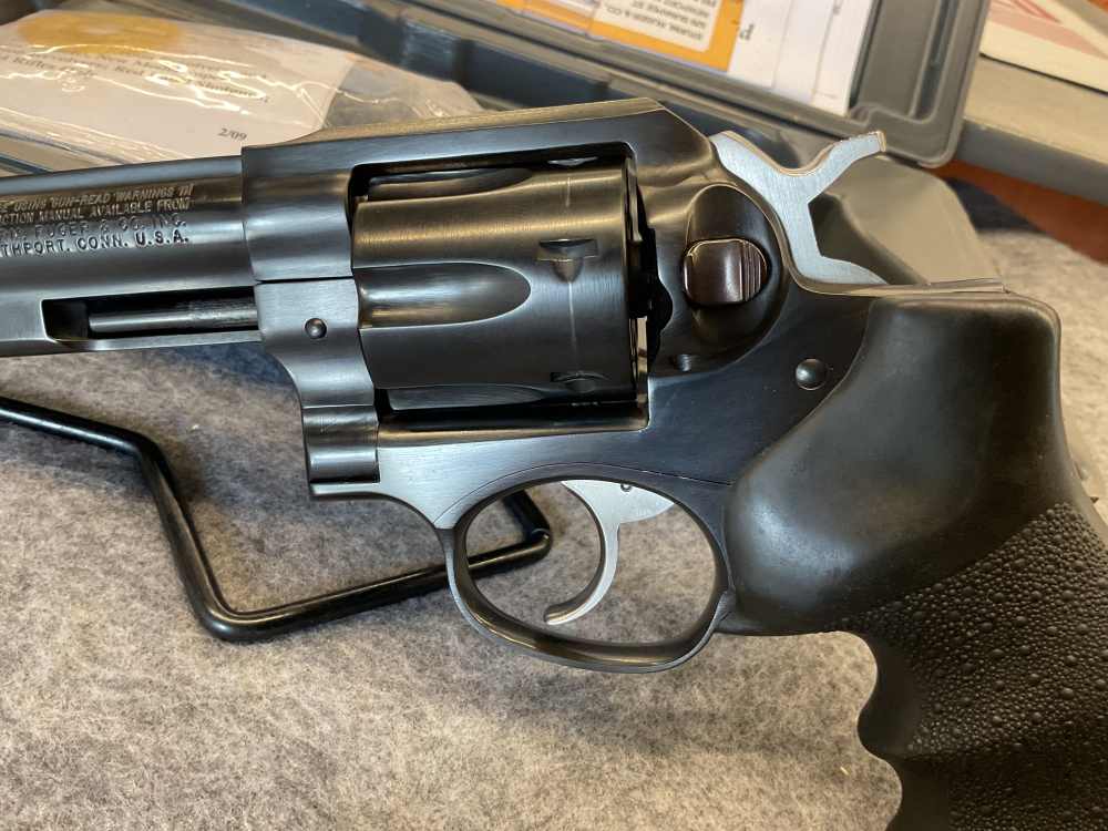 Ruger GP100 .38spl with original case and paperwork-img-3