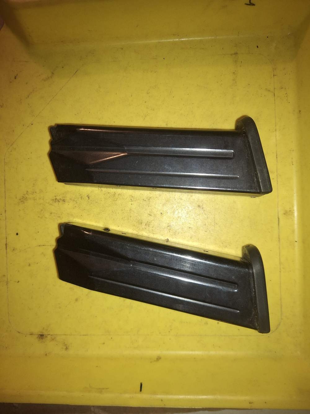 2 heckler and koch usp 45 magazines -img-0
