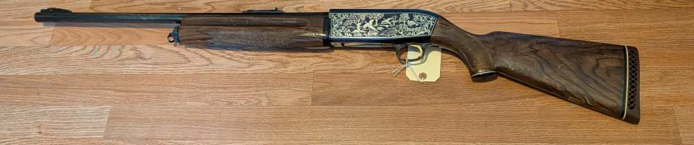 Ithaca 900 Semi Auto 12 Gauge Shotgun -img-0