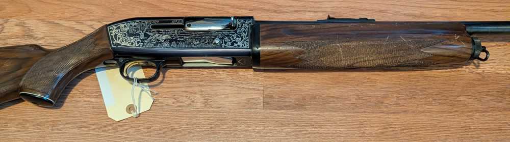 Ithaca 900 Semi Auto 12 Gauge Shotgun -img-6