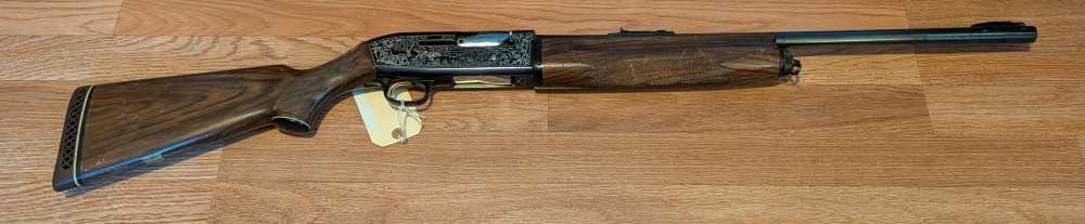 Ithaca 900 Semi Auto 12 Gauge Shotgun -img-4