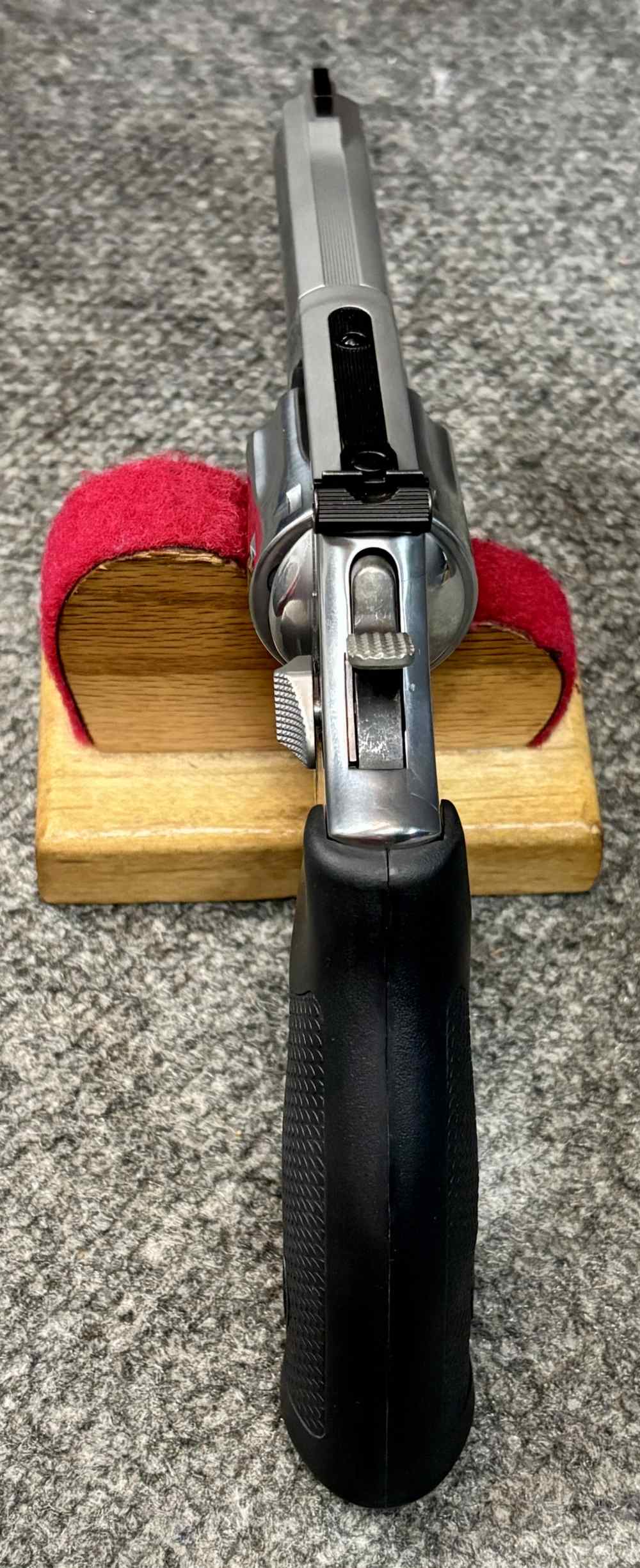 Smith & Wesson 617 -6  Ten Shot 22 LR with 4 inch barrel mint in box -img-10