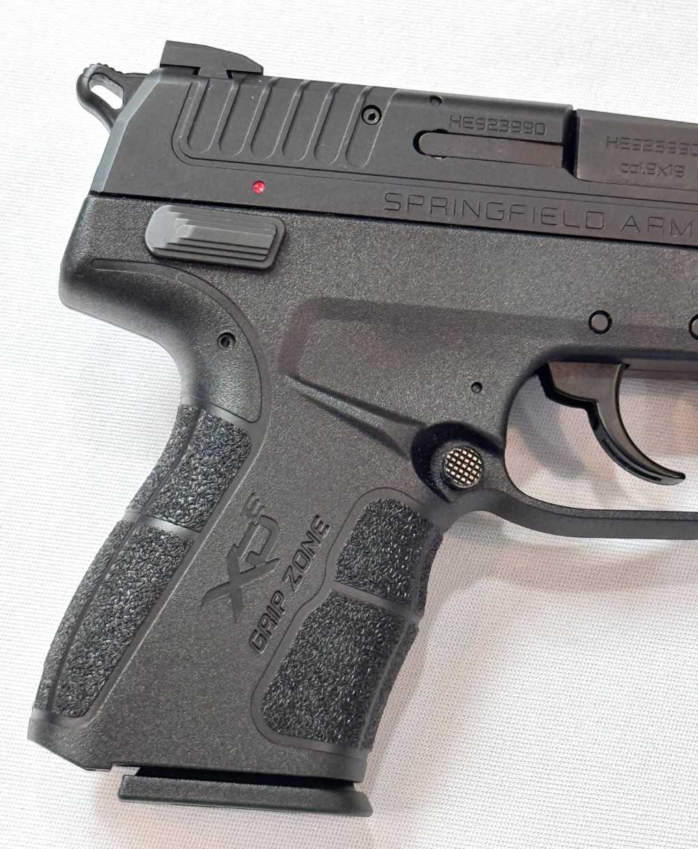 Springfield XD-E 3.3, 9mm, 4 Mags, Lightly Used!-img-4