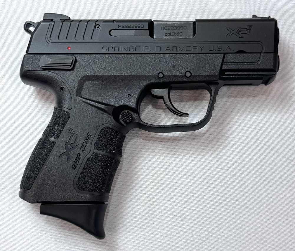 Springfield XD-E 3.3, 9mm, 4 Mags, Lightly Used!-img-7