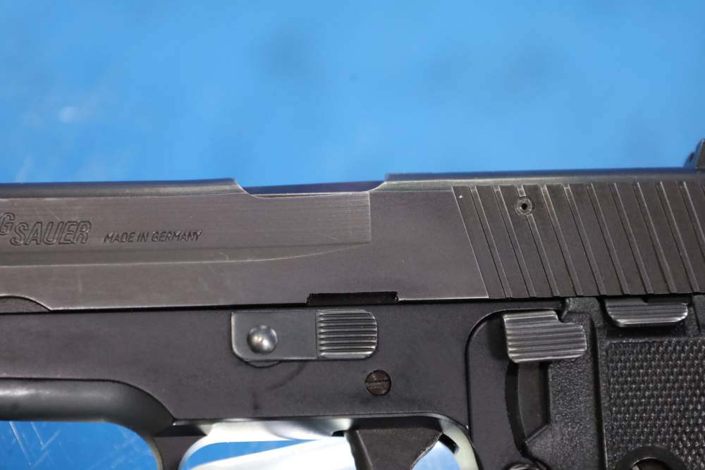 Sig Sauer P6 9mm Nordrhein Westfalen Police Marked Made in Germany with Box-img-9