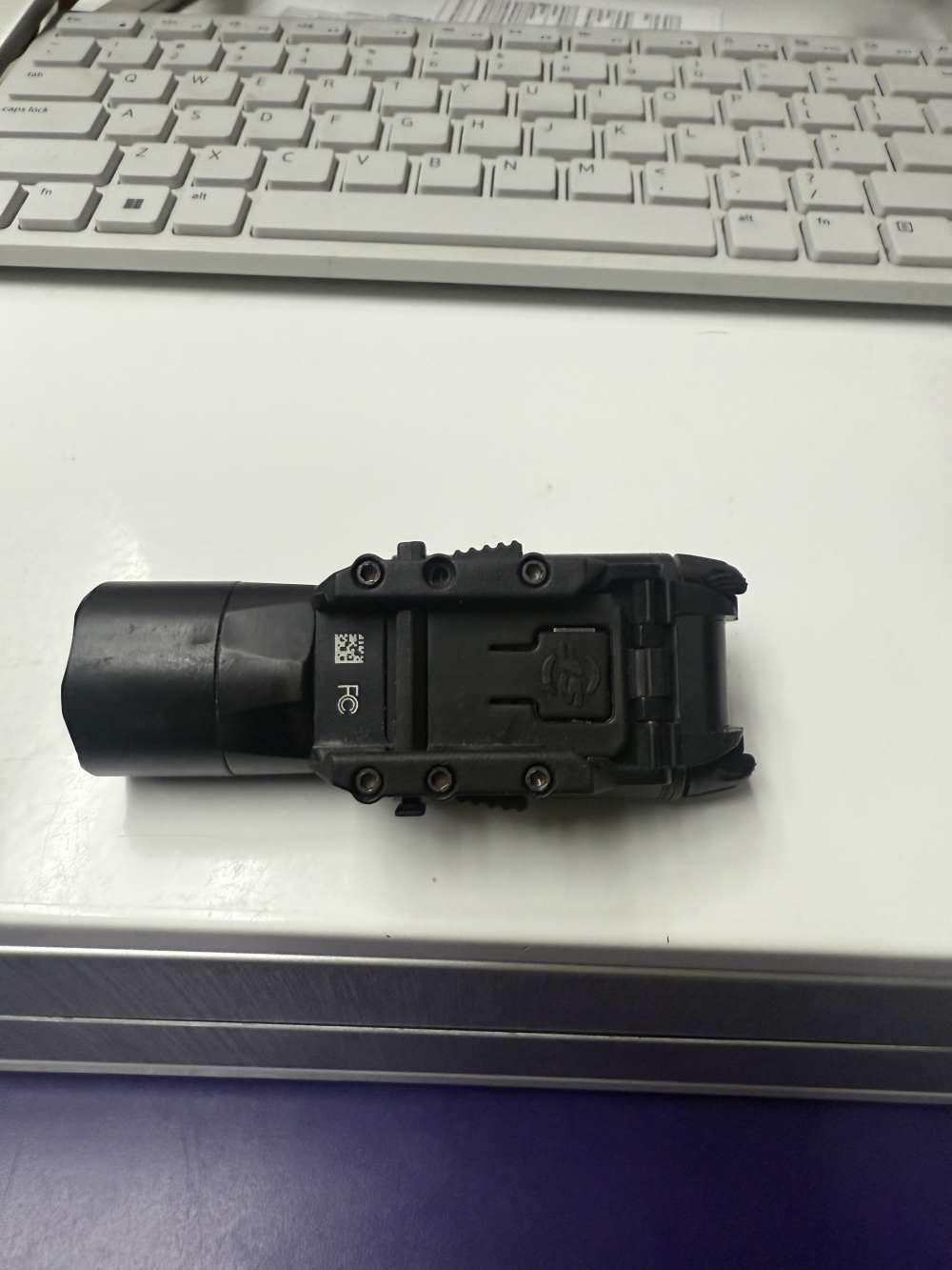 Surefire x300 Ultra Flashlight -img-2