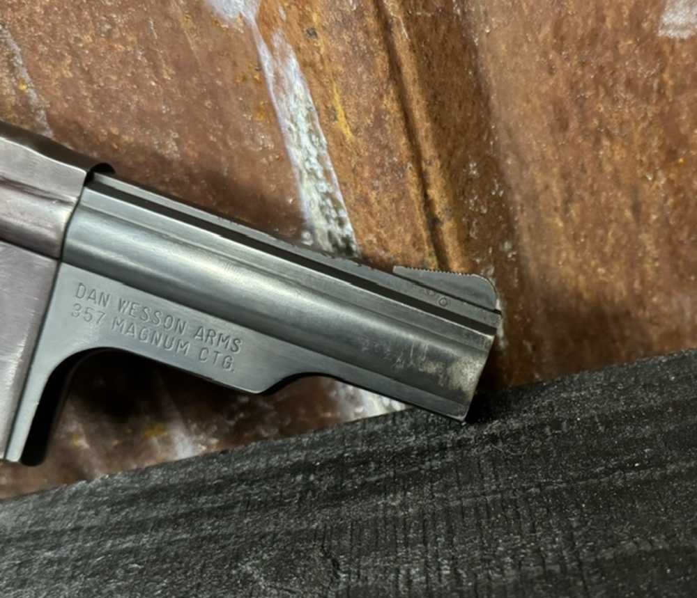 DAN WESSON MOD. 14 .357 MAG 3.75"-img-2