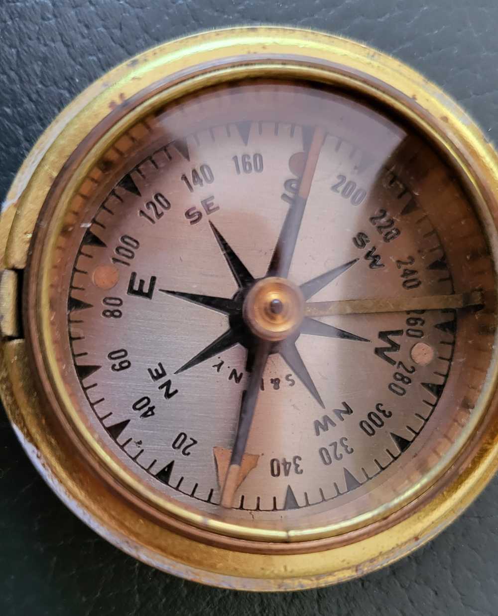 Waltham Brass Pocket Compass WWII-img-1