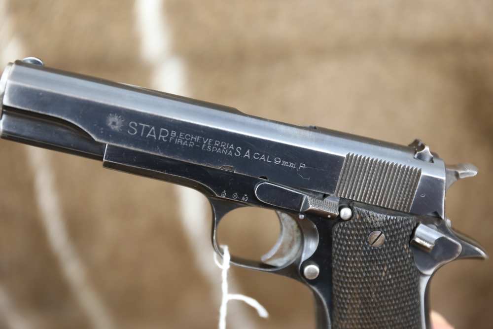 C018 Star model B SA 9mm semi auto pistol-img-2