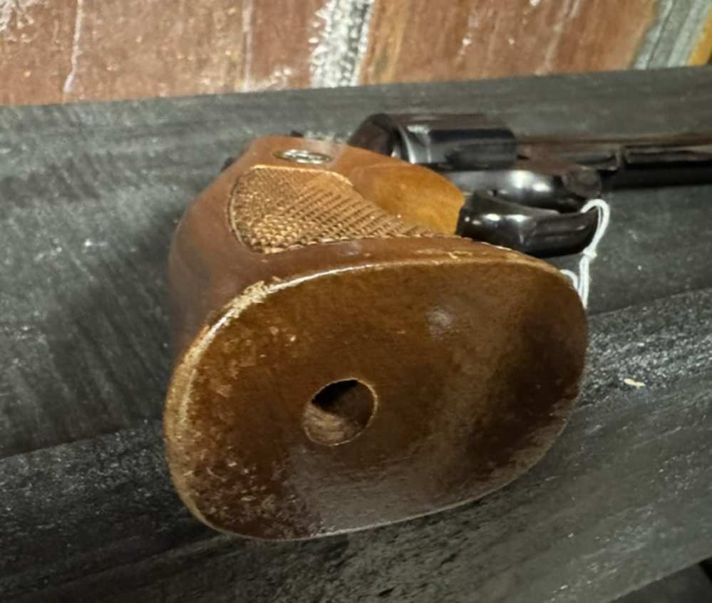 DAN WESSON .357 MAG WITH 6" BARREL, ORIG. BOX AND LEATHER HOLSTER-img-4