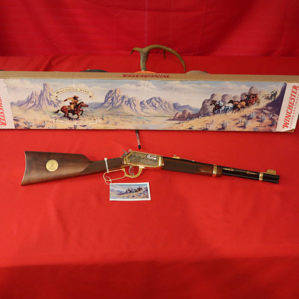 WINCHESTER 9422 WACA TRAPPER Gold Engraved-img-0