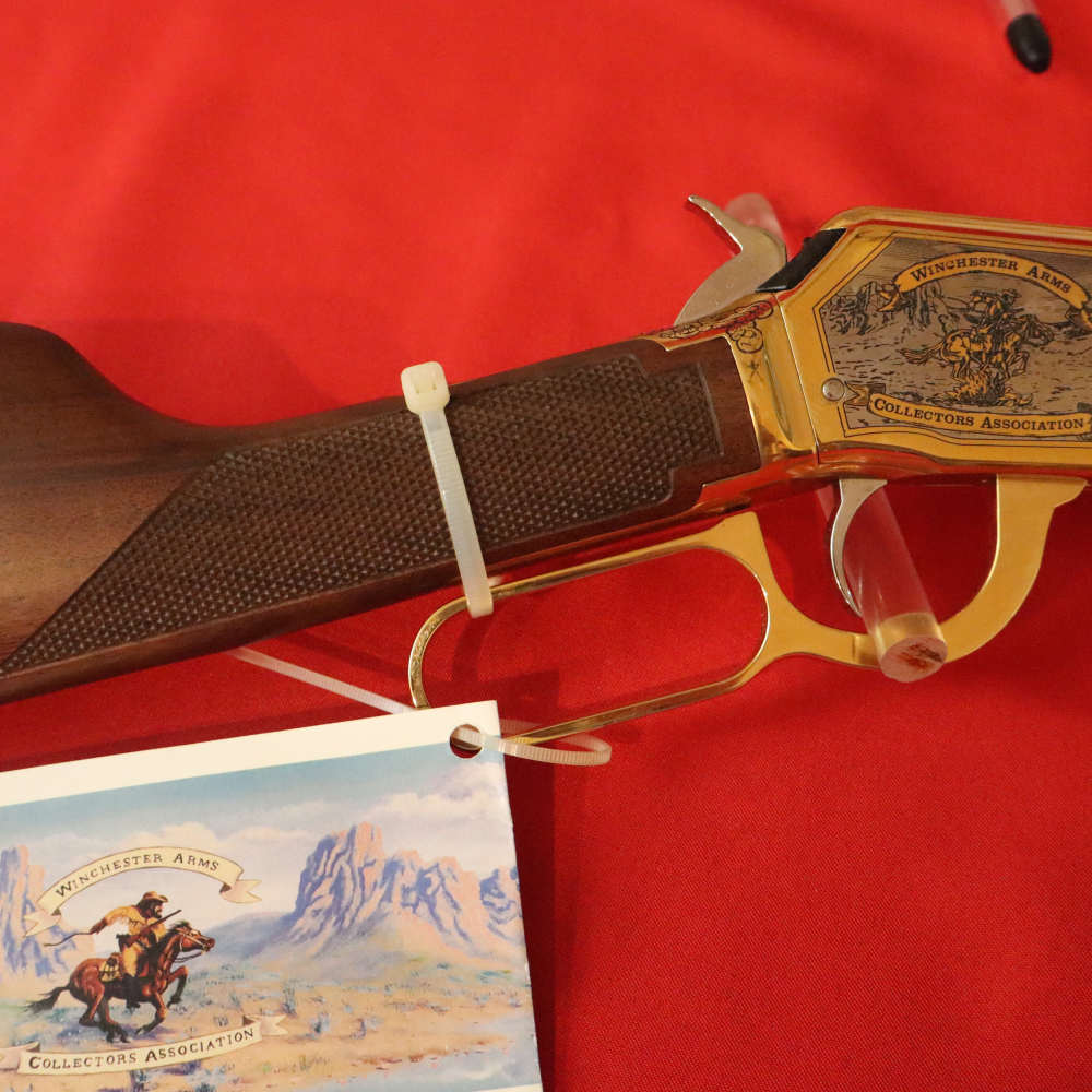 WINCHESTER 9422 WACA TRAPPER Gold Engraved-img-16