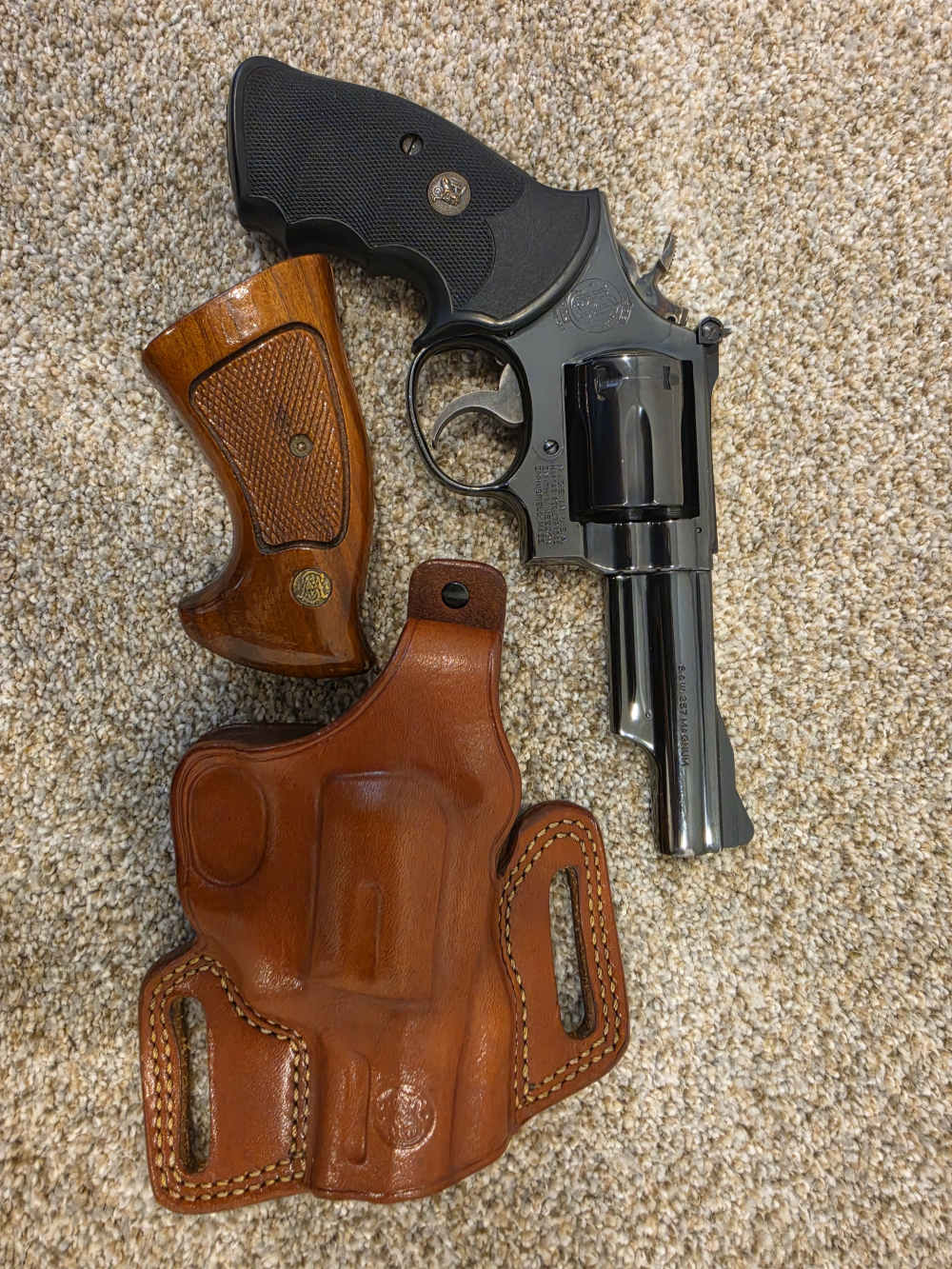 Smith and Wesson (S&W) Model 19-3 4" 357 Mag MFG 1973-img-0