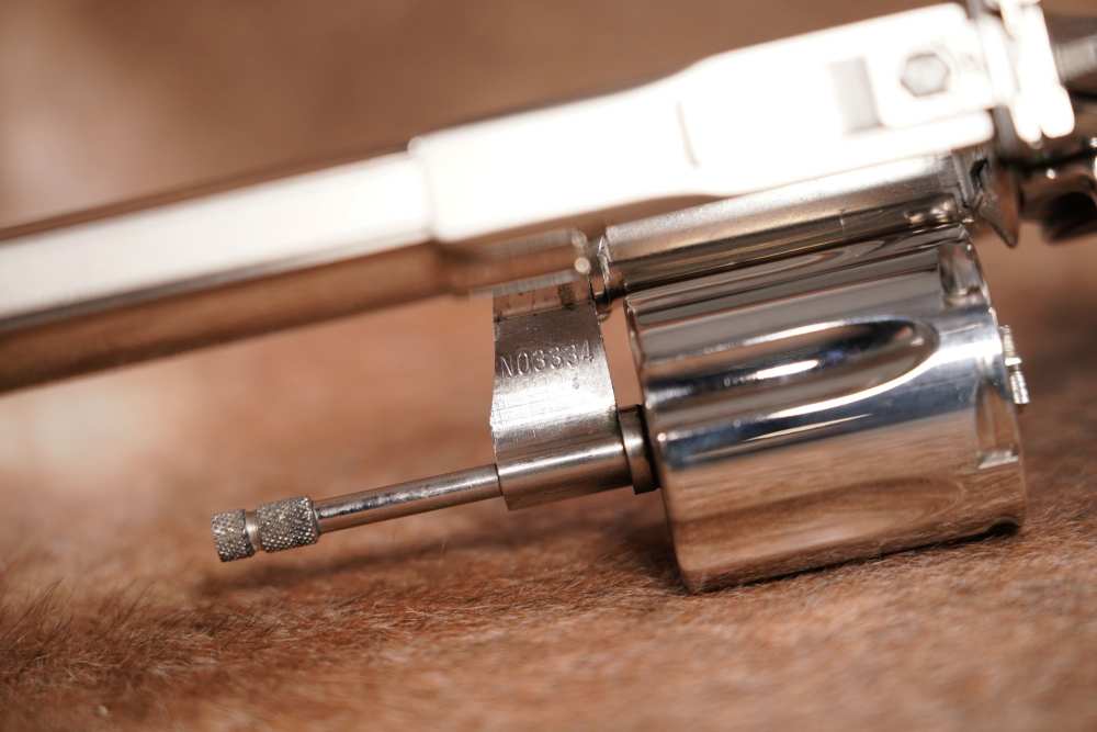 Colt Diamondback D5541 .38 Special 4" Nickel Double Action Revolver, 1977-img-15