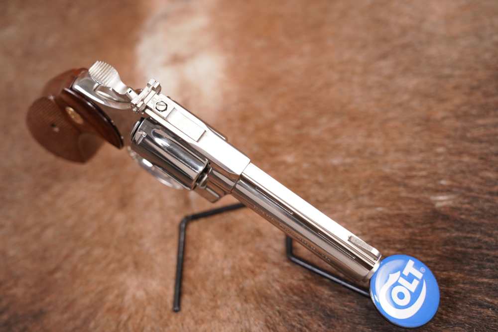 Colt Diamondback D5541 .38 Special 4" Nickel Double Action Revolver, 1977-img-6
