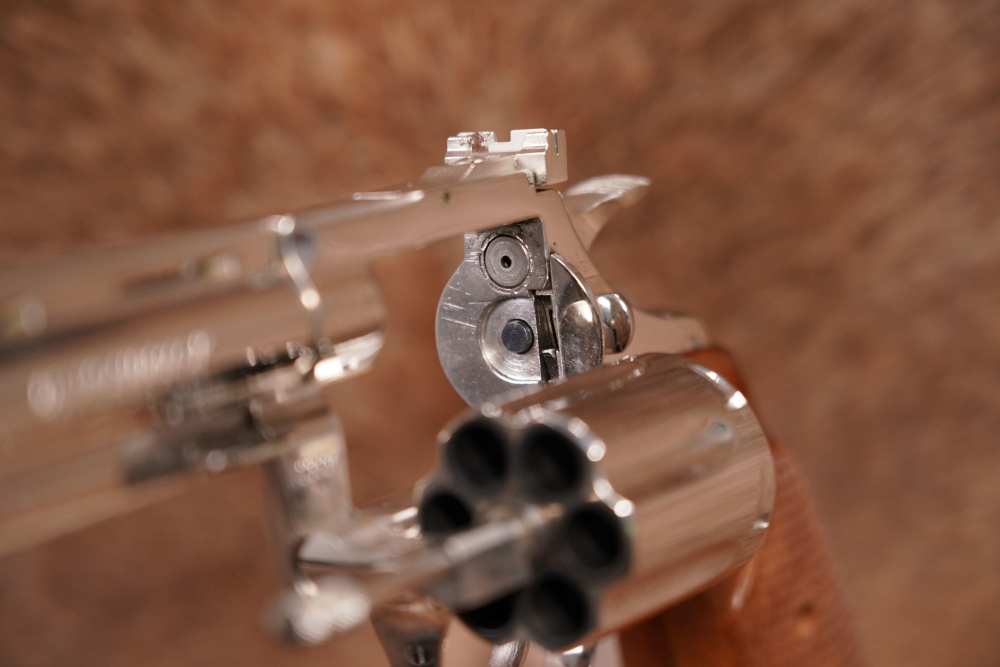 Colt Diamondback D5541 .38 Special 4" Nickel Double Action Revolver, 1977-img-13