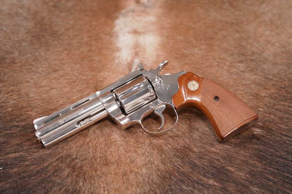 Colt Diamondback D5541 .38 Special 4" Nickel Double Action Revolver, 1977-img-1