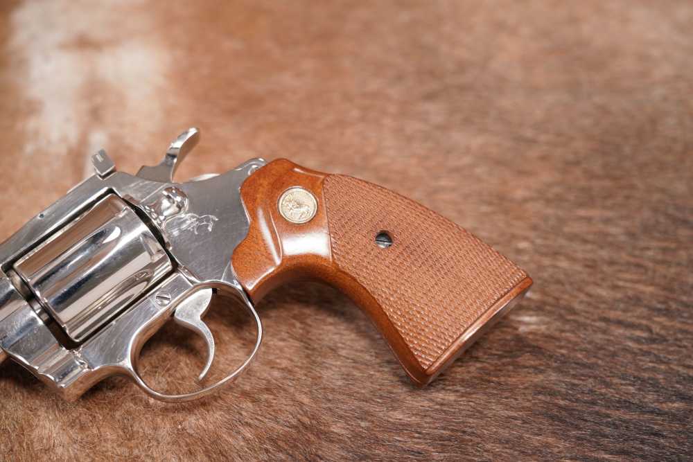 Colt Diamondback D5541 .38 Special 4" Nickel Double Action Revolver, 1977-img-4