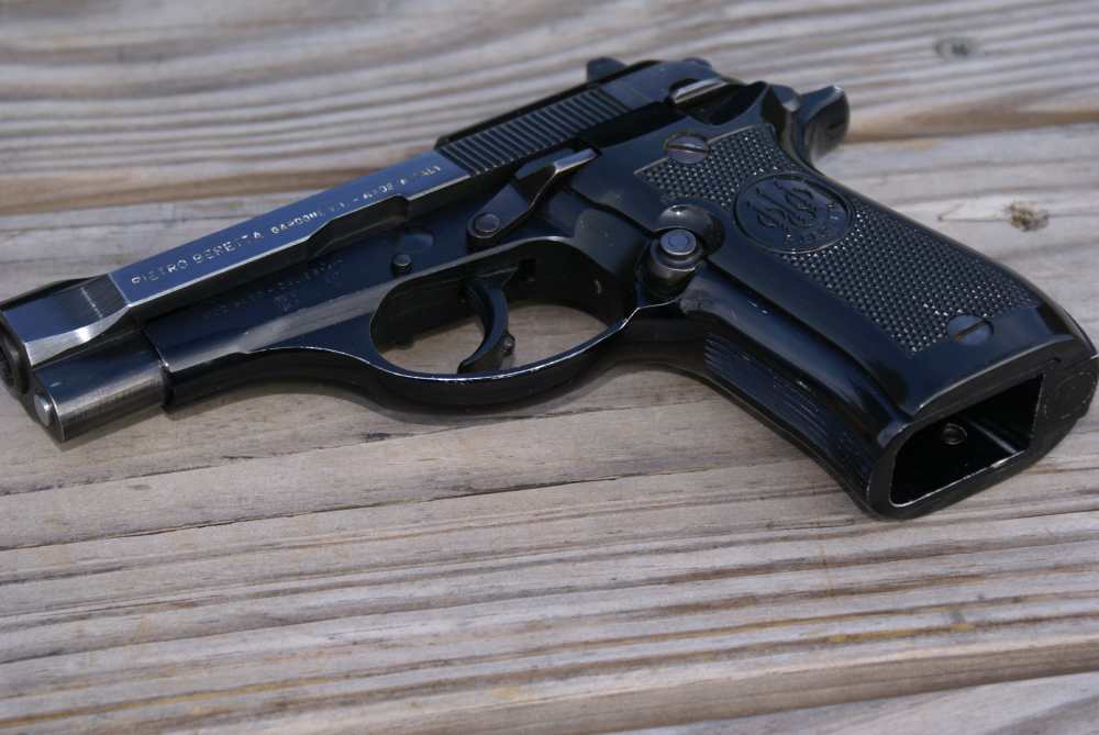 Beretta Model 84 BB .380ACP Pistol w/ 1 13rd Magazine -img-5