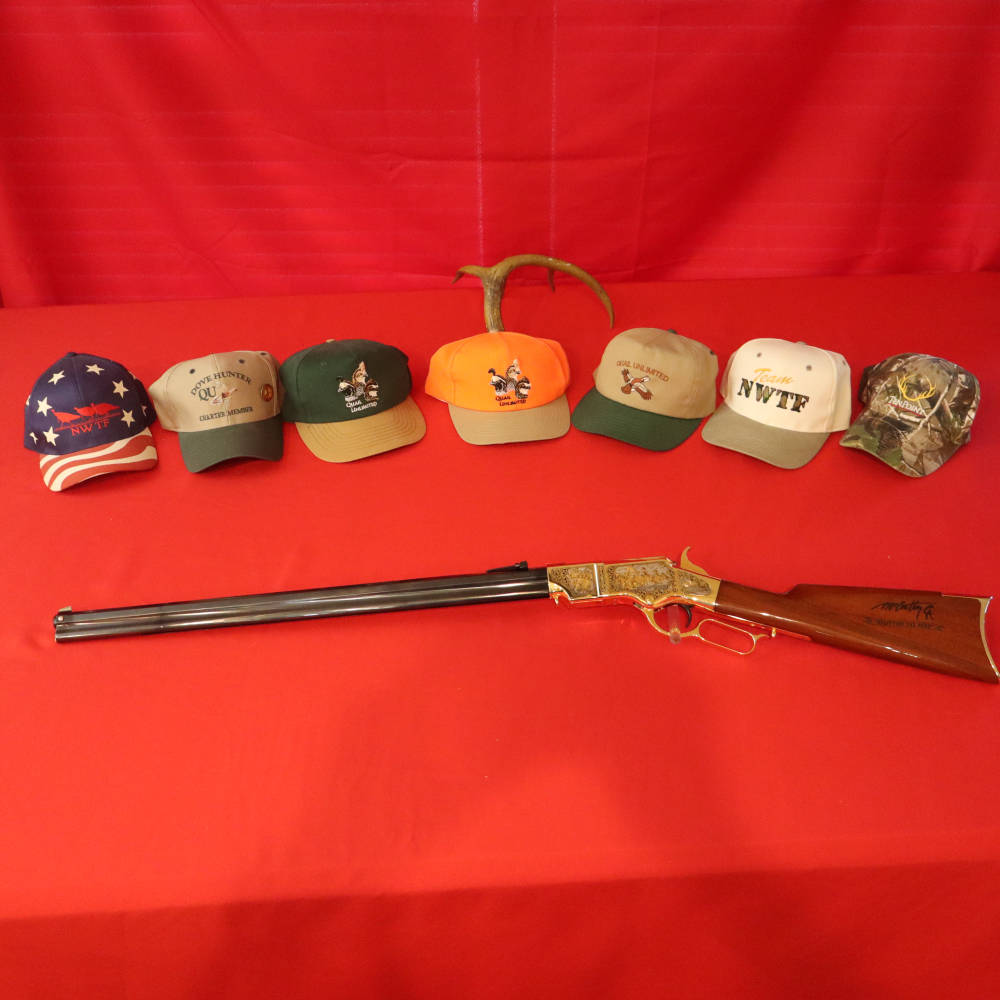 UBERTI-HENRY (1866 CARBIN) American  Buffalo Tribute "SPLITTING THE HERD"-img-1