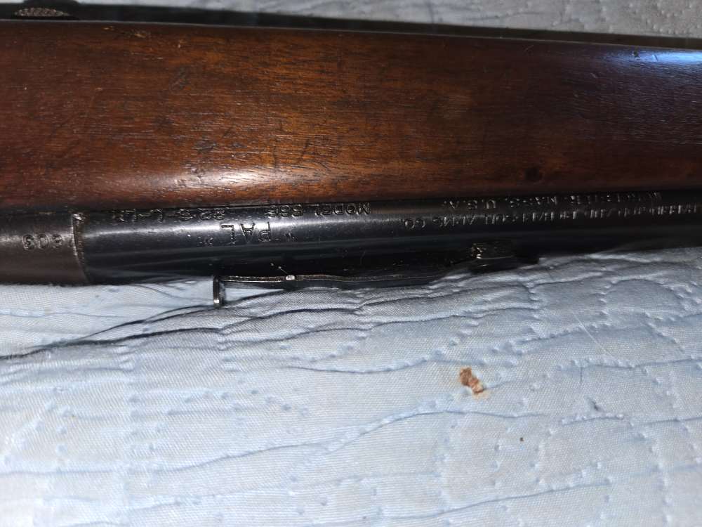 H&R Pal bolt action single shot rifle model 565 in 22lr caliber-img-5