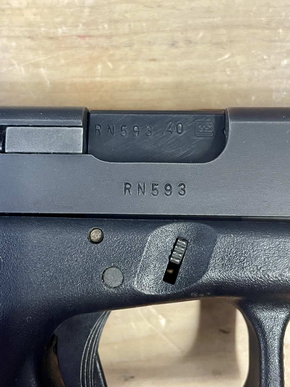 Glock 23 Gen 2 40 S&W-img-11